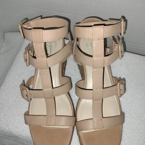Jessica Simpson Beige Strappy Sandals Sz 9M/40